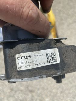 Running Board Amp Research Step Motor for Sale in Moorpark, CA - OfferUp