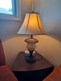Table lamp