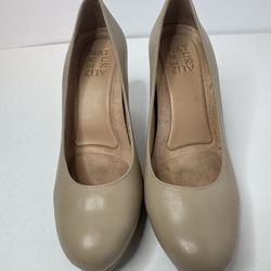 Naturalizer Nude 3 "Heels Size 6M 