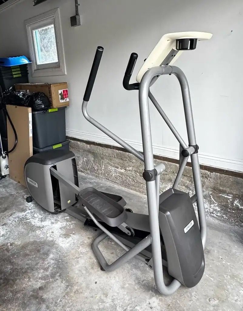 Precor Elliptical Crosstrainer  !!! $450