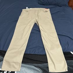502 Taper Levi Jeans