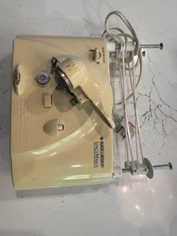 Black & Decker Spacemaker can opener - vintage
