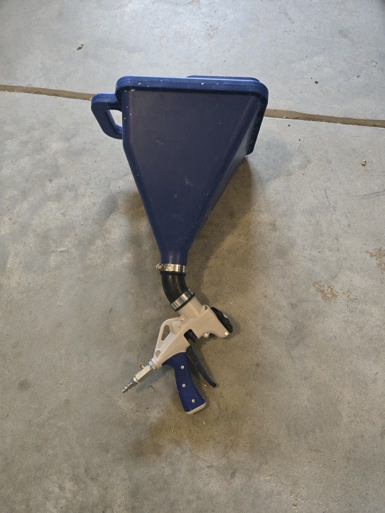 Hopper Gun