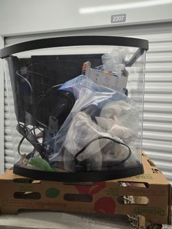 Small Plastic Fish Aquarium with Accessories