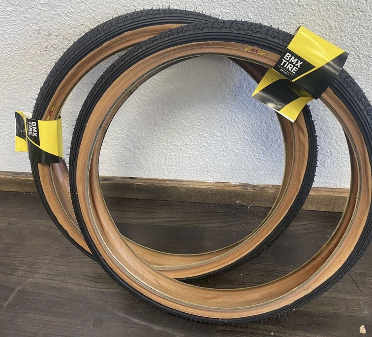 GT LP-5 Heritage 20" x 1.75" Black/Tan BMX Tire 