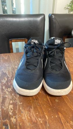 Nike Hustle Mid-Top Basketball Sneakers size 7 men