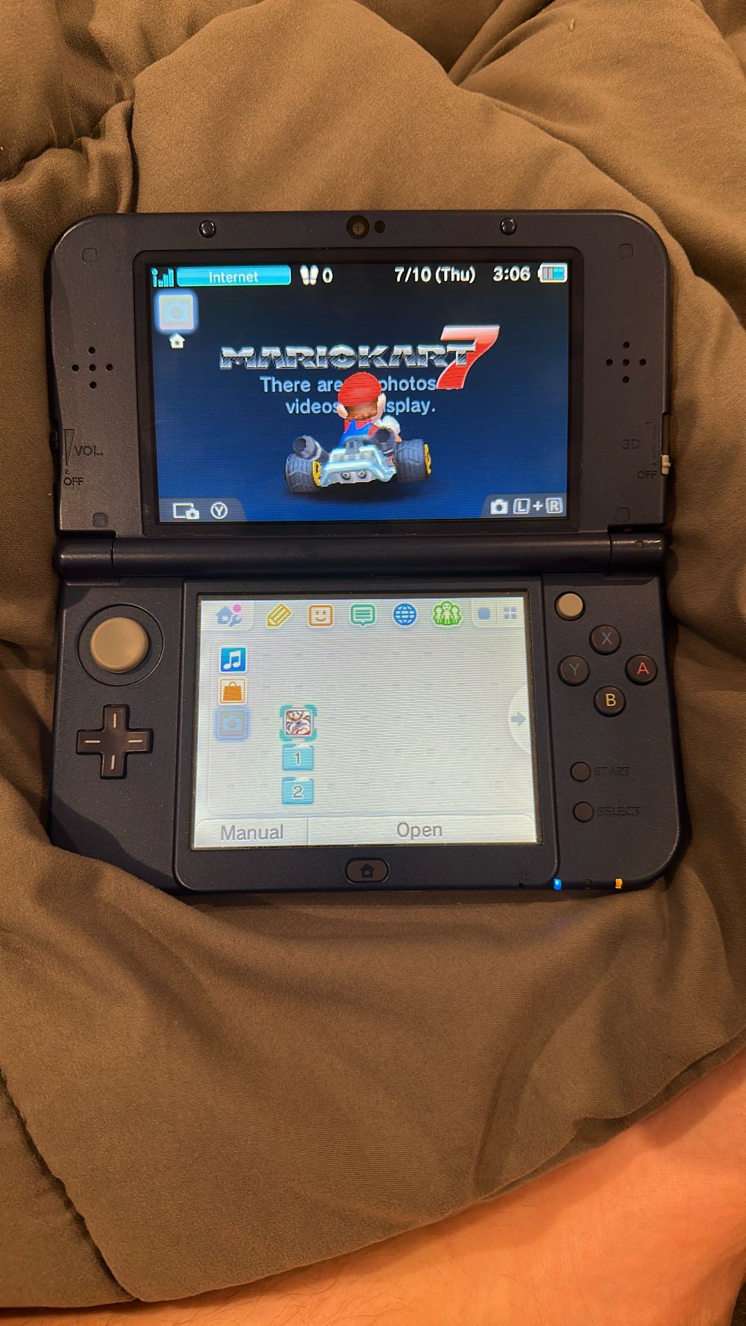 Nintendo 3ds Xl Galaxy Edition In Very Good Condition Only Missing The Stylus