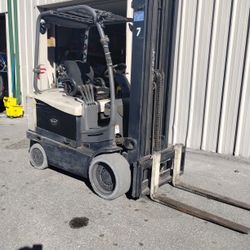 2008 Crown Electric Forklift 6000 Lb