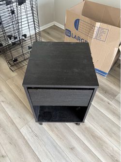 Small side end dresser