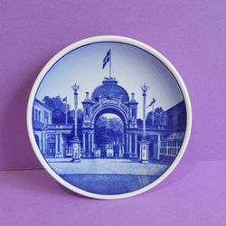 Royal Copenhagen Denmark TIVOLI 32-2010 3" Diameter Plate.