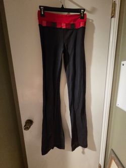 Womens black reversible Lululemon flared leggings, size 4