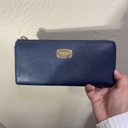 Michael Kors Jet Set Navy Blue Wallet