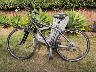 Trek 7200 Hybrid Bike – Lightweight, Comfortable, Ready to Ride – $300