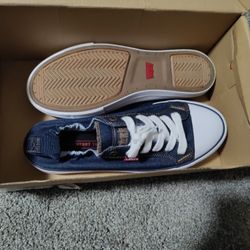 Levi's Women's Stan G Sneakers Comfort Tech Insole Dark Denim

Size 8.5