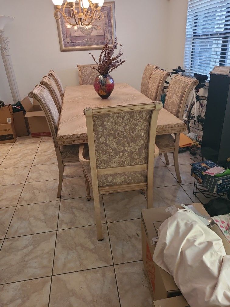 Beautiful Dining Room Table 3500 New