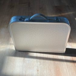 BEACH FOLDING MINI TABLE