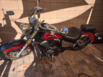 2000 VT750DC