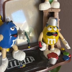 M&M