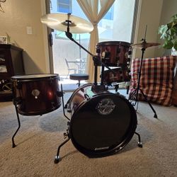Ludwig Pocket Kit Drumset (Red)