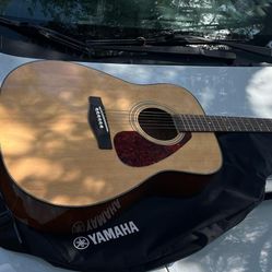 yamaha acoustic guitar 