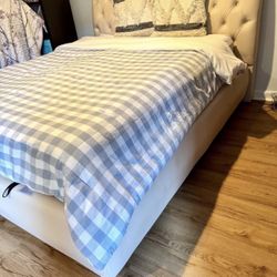 Queen Storage Bed with Mattress