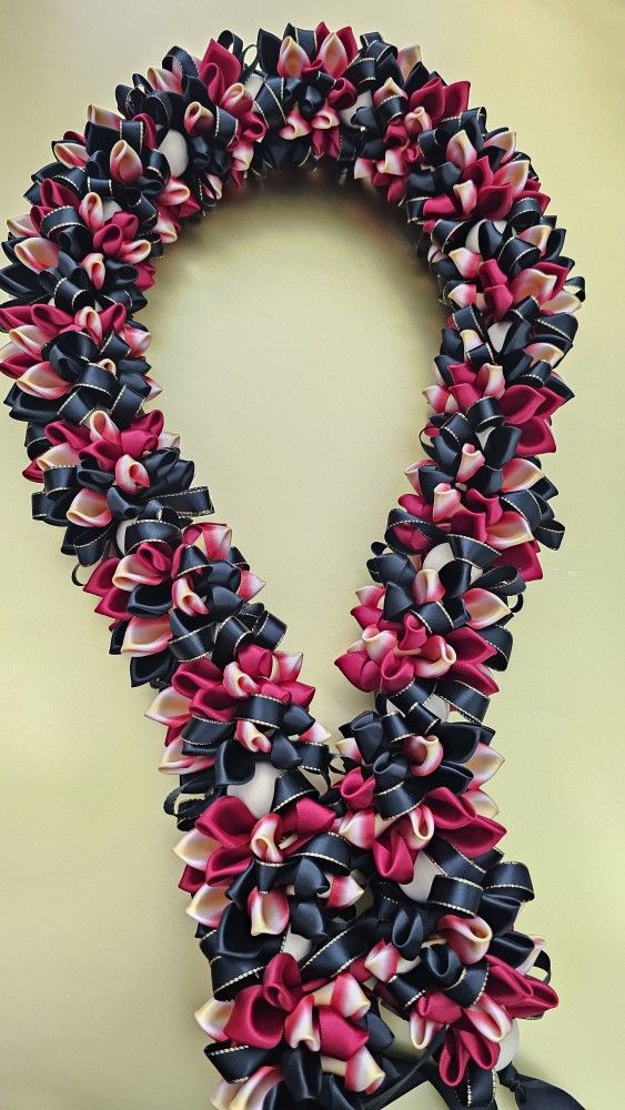 Luxury Graduation Lei