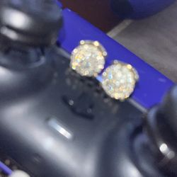 Men’s Vvs Diamond Earrings 
