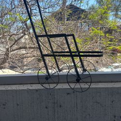 Vintage Plant Holder. Metal. 