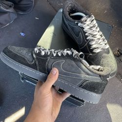 Jordan 1 Low Travis Scott Men’s 11