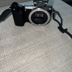 Sony NEX-5R Camera with 50mm f/1.8 Lens 