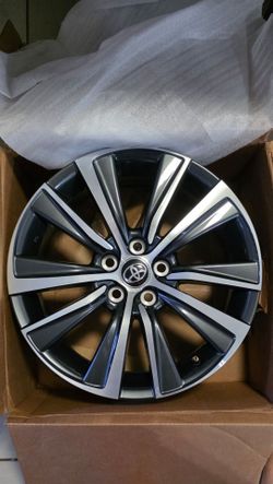 Toyota  rims whole set, 18' inch rims