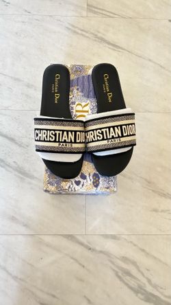 Christian Dior sandals size 8 woman’s