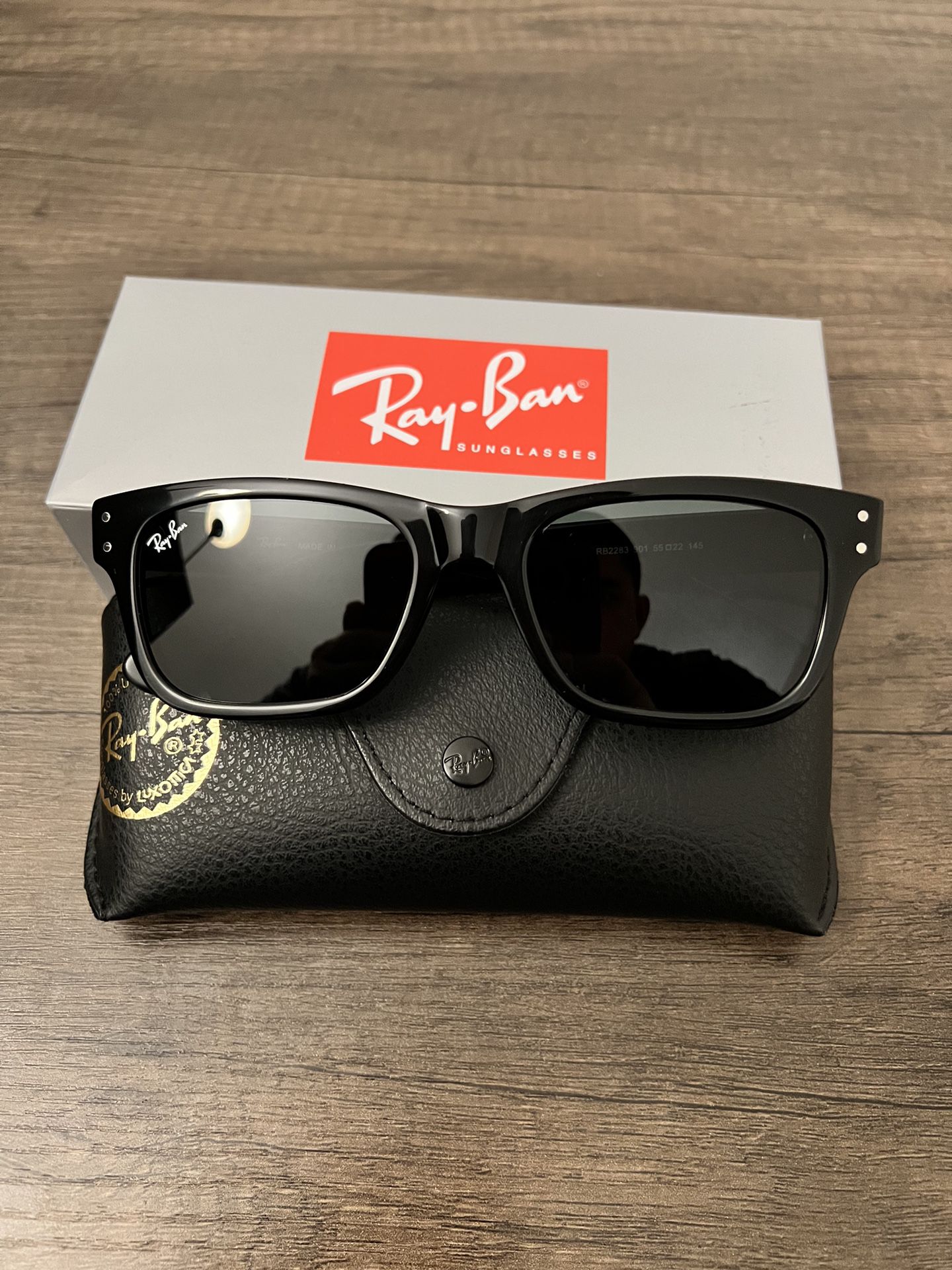 Burbank NEW RayBan Sunglasses with original Ray Ban Packaging 