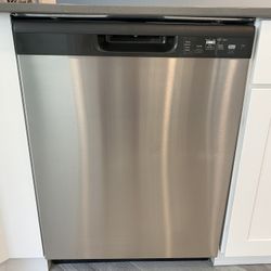 GE  Dishwater With Front Controls Stainless Steel