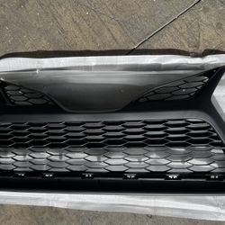 21-24 Toyota Camry Bumper Grille 