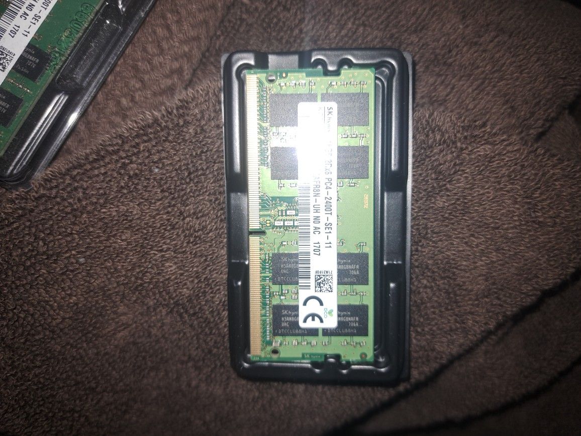 Hynix 32 GB (2x16) Sticks Laptop Memory