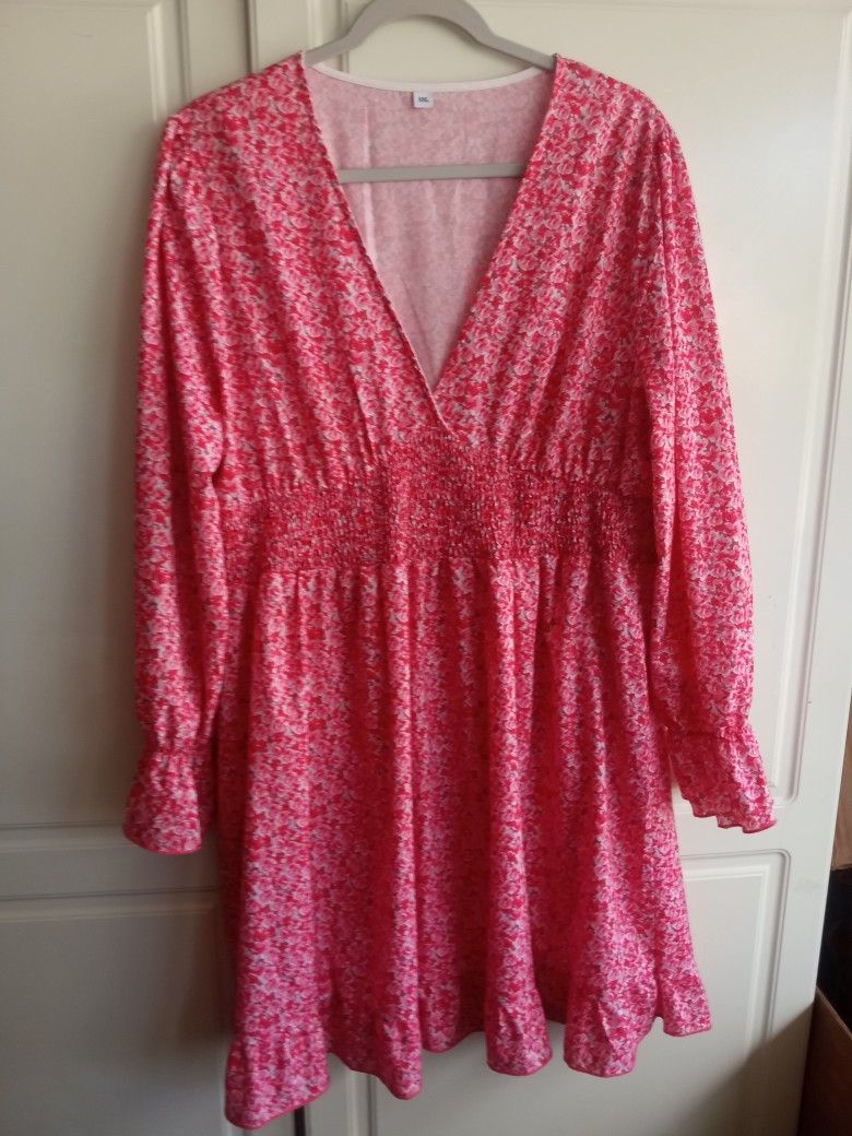 LIKE NEW WOMEN'S SIZE XXL DRESS 