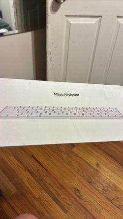 Apple Magic Keyboard in Box
