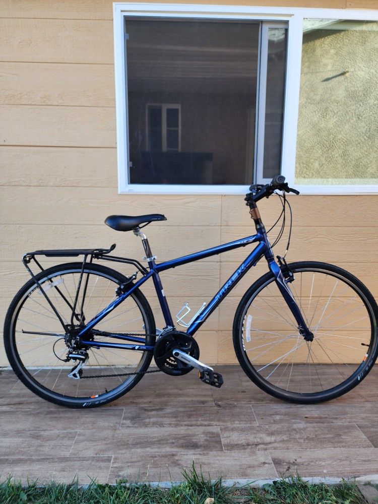 TREK 7.2 FX BIKE | HYBRID BIKE | BONTRAGER UPGRADES | LIGHTWEIGHT |
