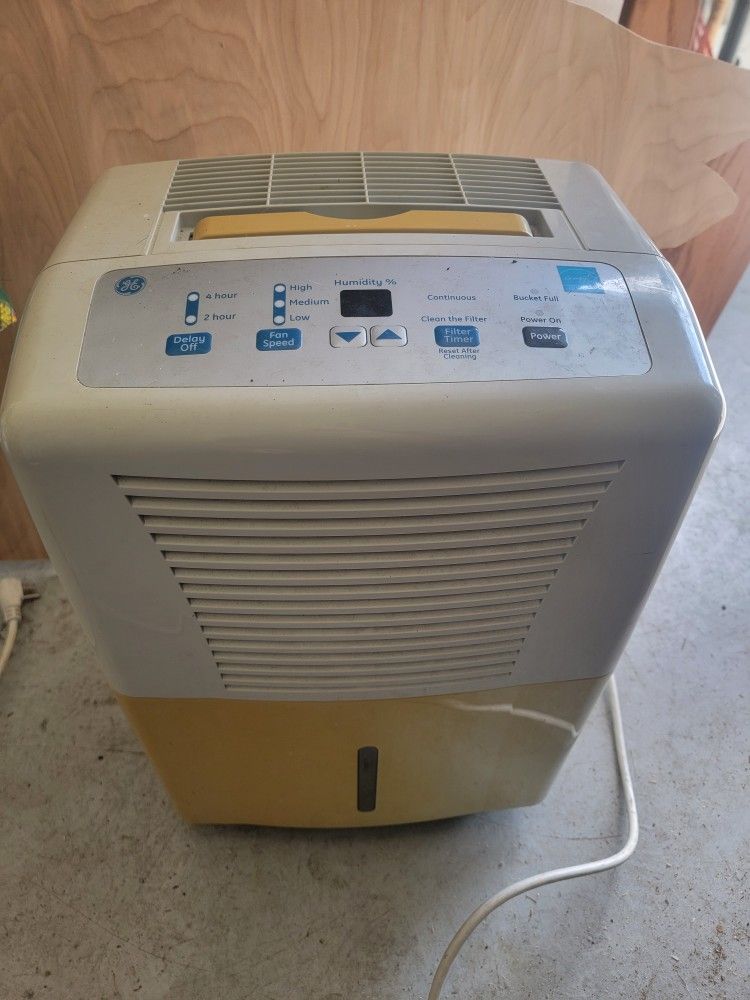 GE 30 Pint Dehumidifier