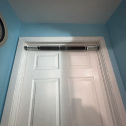 Pull Up Bar (non invasive)