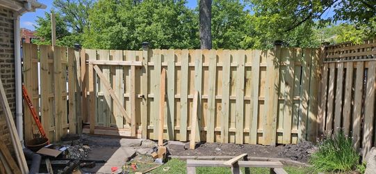 We istall Wood Fernces Cheap Price