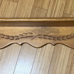 Vintage Wooden  Shelf - PRICE NEGOCIABLE