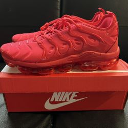 Nike Air Vapormax Plus “Triple Red” Men Size 11 (New)