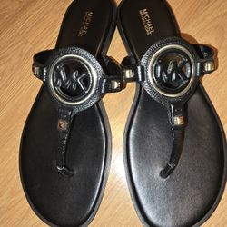 Michael Kors Aubrey Cutout Leather T-Strap Sandal