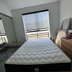 Queen size mattress and Ikea Bedframe