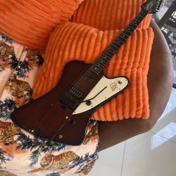 Electric guitar Epiphone  Early 80s ,,,