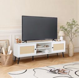 58” White TV Stand, Wood Fluted Modern Farmhouse Entertainment Center up to 70” TV