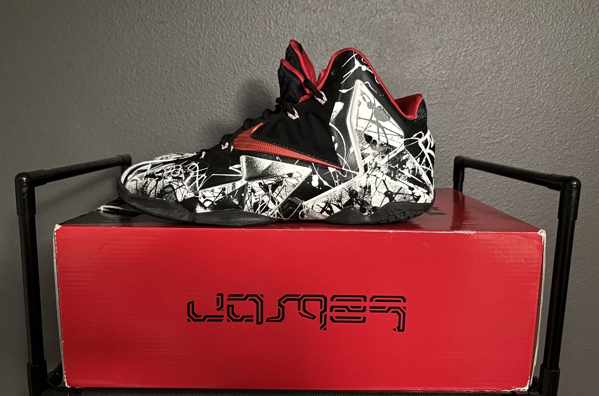 LeBron 11 Graffiti SIZE 10