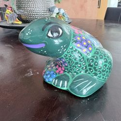 decorative Mexican hand-painted pottery frog, often referred to as Talavera pottery
